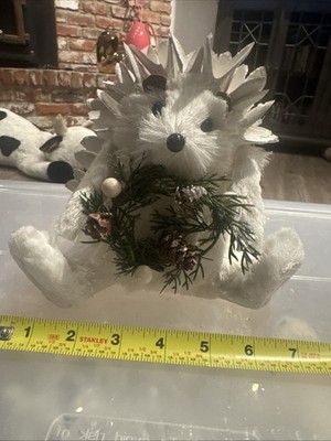 White Hedgehog Figurine Holding Pine Wreath   Winter Woodland / Christmas Décor