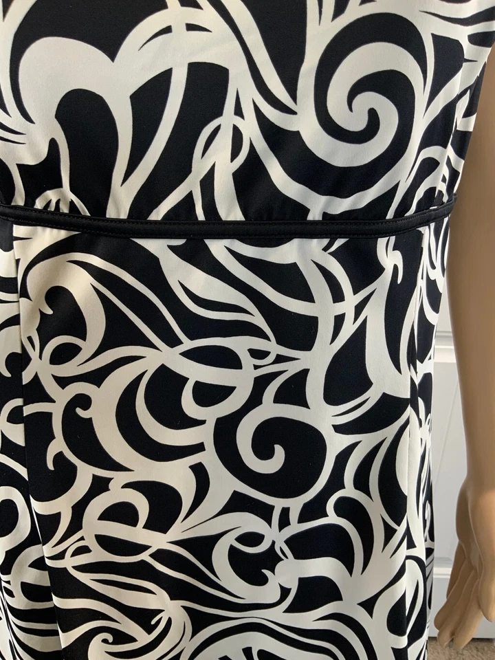 Longitude Women's Swim Suit Size 18 Black White Swirly Pattern Spaghetti Straps - Image 4 of 4