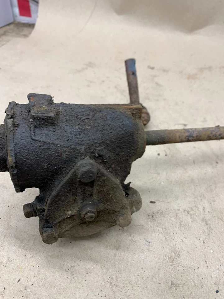 Chevrolet Corvair STEERING COLUMN BOX SHAFT ASSEMBLY CORSA MONZA 1965 5-1/4 TRNS - Image 4 of 4