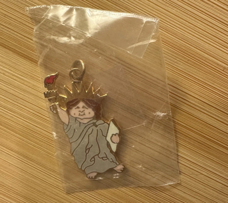 Lote de 3 prendedores y 5 dijes vintage Cabbage Patch para niños Foto 4 de 4