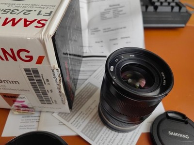 Lichtriese Samyang 35mm f/1.2 ED AS UMC CS Sony E-Mount wie neu