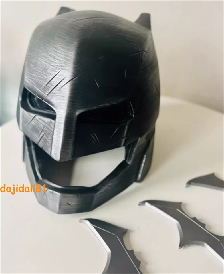 DC Batman Cosplay PVC Helmet 1:1 Wearable Mask with Darts Halloween Costume Prop - Bild 4 von 4