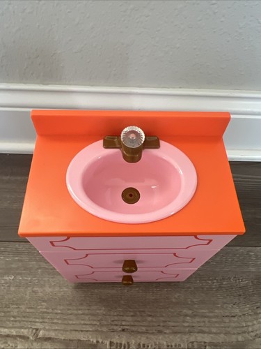 American Girl 18" Puppe Julie's Groovy Badezimmer Waschbecken Waschtisch - Bild 7 von 9