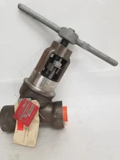 Kerotest WPS1-21512 SST 1-1/2" Manual Stanless Steel Globe Valve Socket Weld