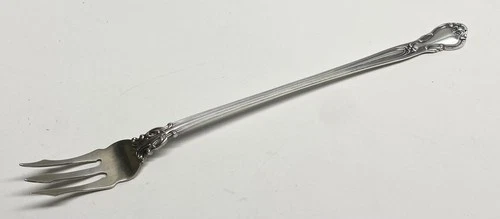 Gorham Chantilly Sterling Silver ANNIVERSARY 8 1/4” LONG HANDLE OLIVE FORK Rare!