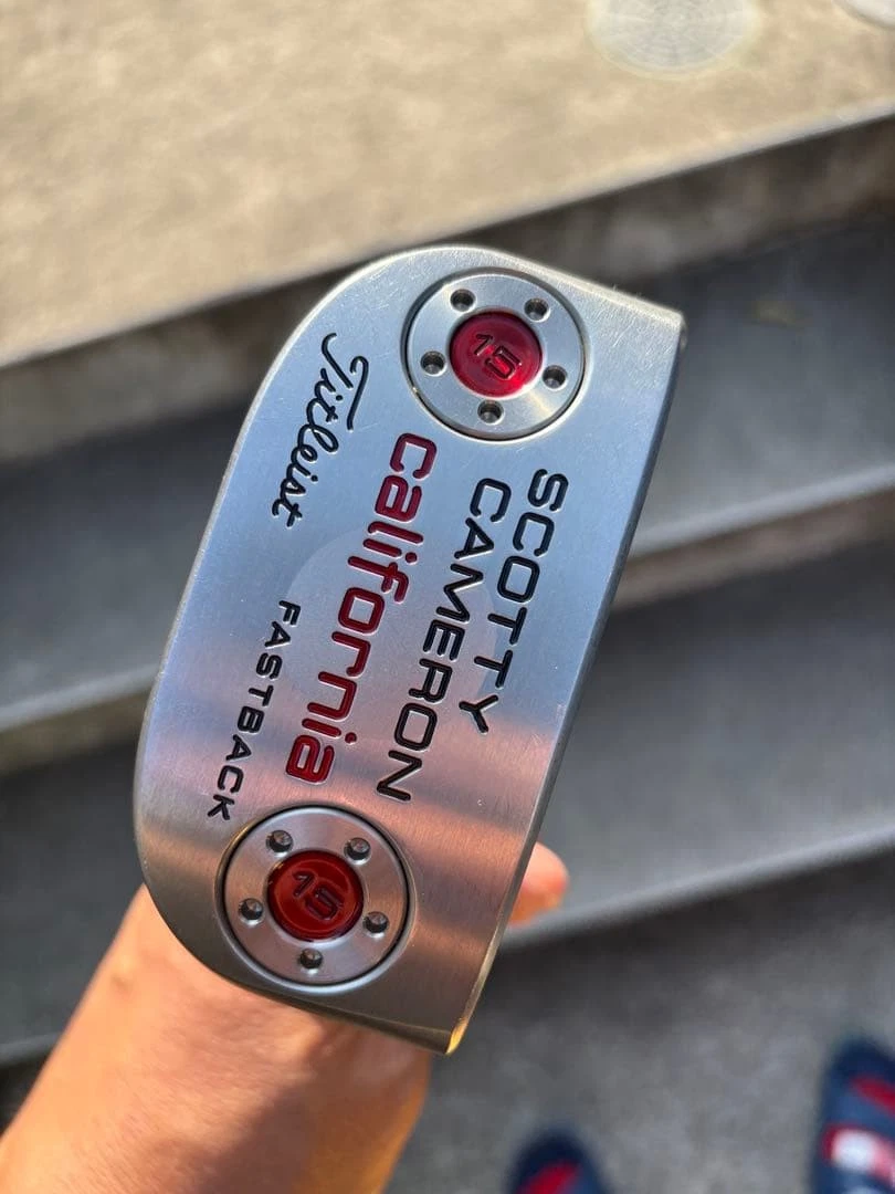 Putter Scotty Cameron Studio Style Fastback - Eté 2026