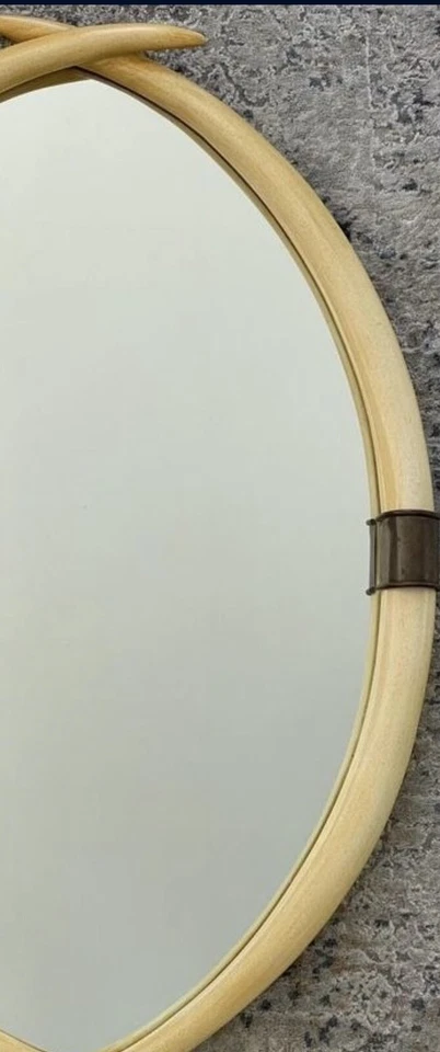 Espejo de pared de latón y colmillo de elefante sintético años 70 de Chapman Foto 2 de 4