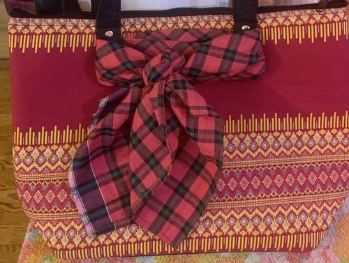 3 Hand Made Fabric Purses/bags. Red,Green, Fuchsia $20 Each - 第 15/21 張圖片