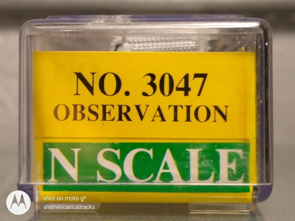MODEL POWER 3047 N-SCALE #3703 BURLINGTON NORTHERN OBSERVATION CAR NIB - Image 2 of 4