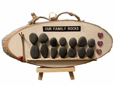 Stone/pebble artwork