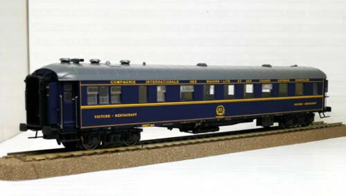 Voitures de voyageurs L.S. Models pour modélisme ferroviaire à l'échelle HO