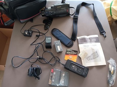 Sharp Camcorder VL-N1 Video Camera With Bag Charger Cables Tapes Manual Strap