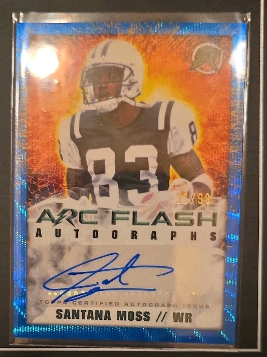 2024 Topps Resurgence  Autographs Santana Moss  Blue Surge Refractor /99 (AU)