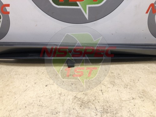 Infiniti Q30 2016 falda lateral del conductor gris metalizado código KAD 2016-2019 768505DA3A - Imagen 8 de 13