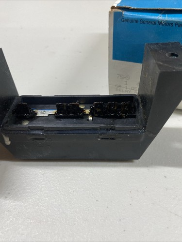 GENUINE GM 25522339 ELECTRIC FAN RELAY OLDS - Picture 5 of 8