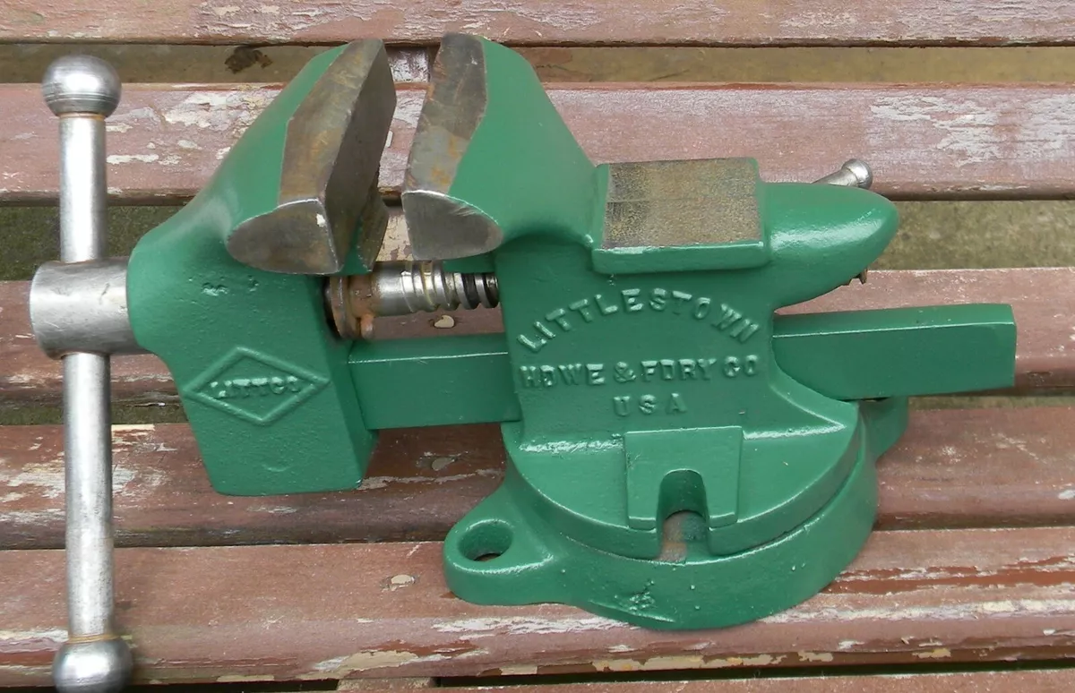 Littlestown bench vise deals