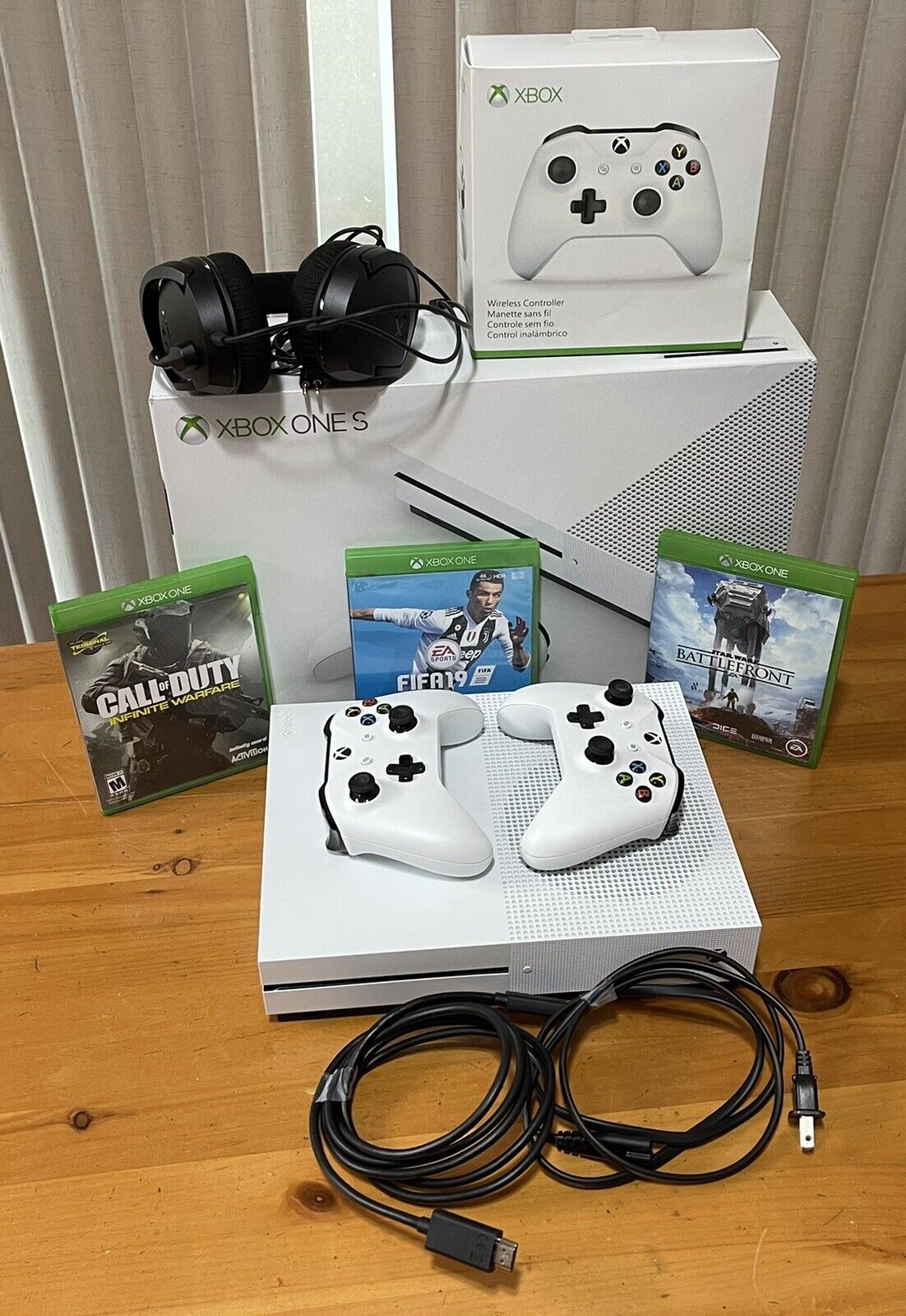 Xbox One S console 1TB 2 controllers, headset and 3 games Excellent  Condition!