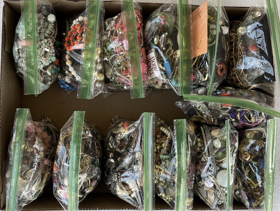 Craft Junk Jewelry Lot Broken Loose Beads Pieces Craft Art Scrapbook