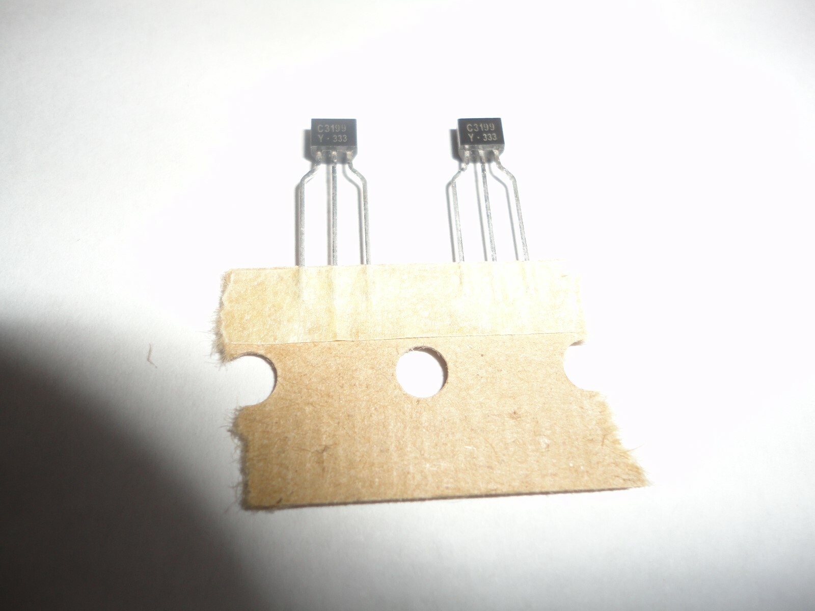 NEW KEC NPN TRANSISTOR 2SC3199 (SET OF 2) USED IN VARIOUS APPLICATIONS ...