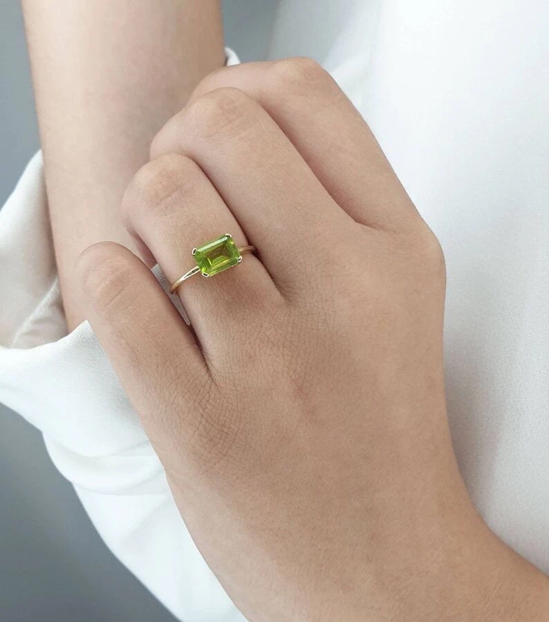 1.00 Ct Peridot Solitaire Prong Ring 10k Solid Yellow Gold - Image 2 of 4