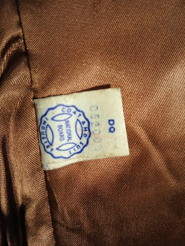 Vintage Jacquard 1960 Coat With Faux Fur Collar & Sleeves Geometric Design Heavy - Image 4 of 4