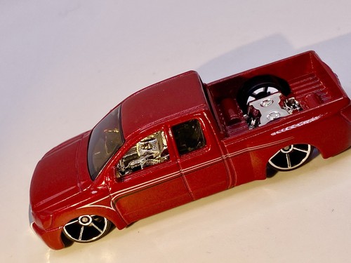 HOT WHEELS🔥NISSAN TITAN PICKUP TRUCK CUSTOM-1:64- 2006 - Picture 5 of 11