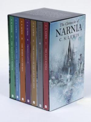 THE CHRONICLES OF NARNIA Boxed Set (Paperback)