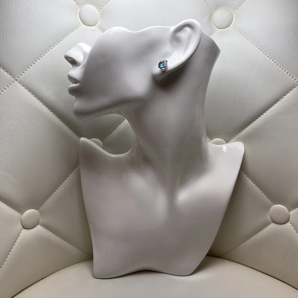 Pendientes redondos azules de lujo de 6 piezas de colección con diamantes hechos por el hombre de oro macizo de 14 k Foto 3 de 4