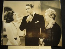 BRENDA MARSHALL w/CREDIT MACK ELLIOTT  w/SNIPE VINTAGE PHOTO U529