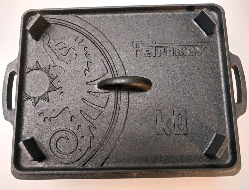 Large Petromax K8 Cast Iron Loaf Pan w/ Lid. 5.8 quarts