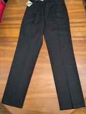 NWT Wrangler Riata Men’s 36x36 Relaxed Fit Pleated Black Casual Chino Pants