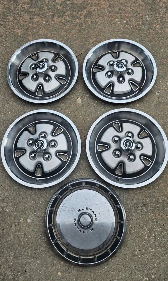 车轮盖-轮毂盖 5 组老式 20 世纪 70 年代福特野马 14 英寸镀铬二手 — 第 2/2 张图片
