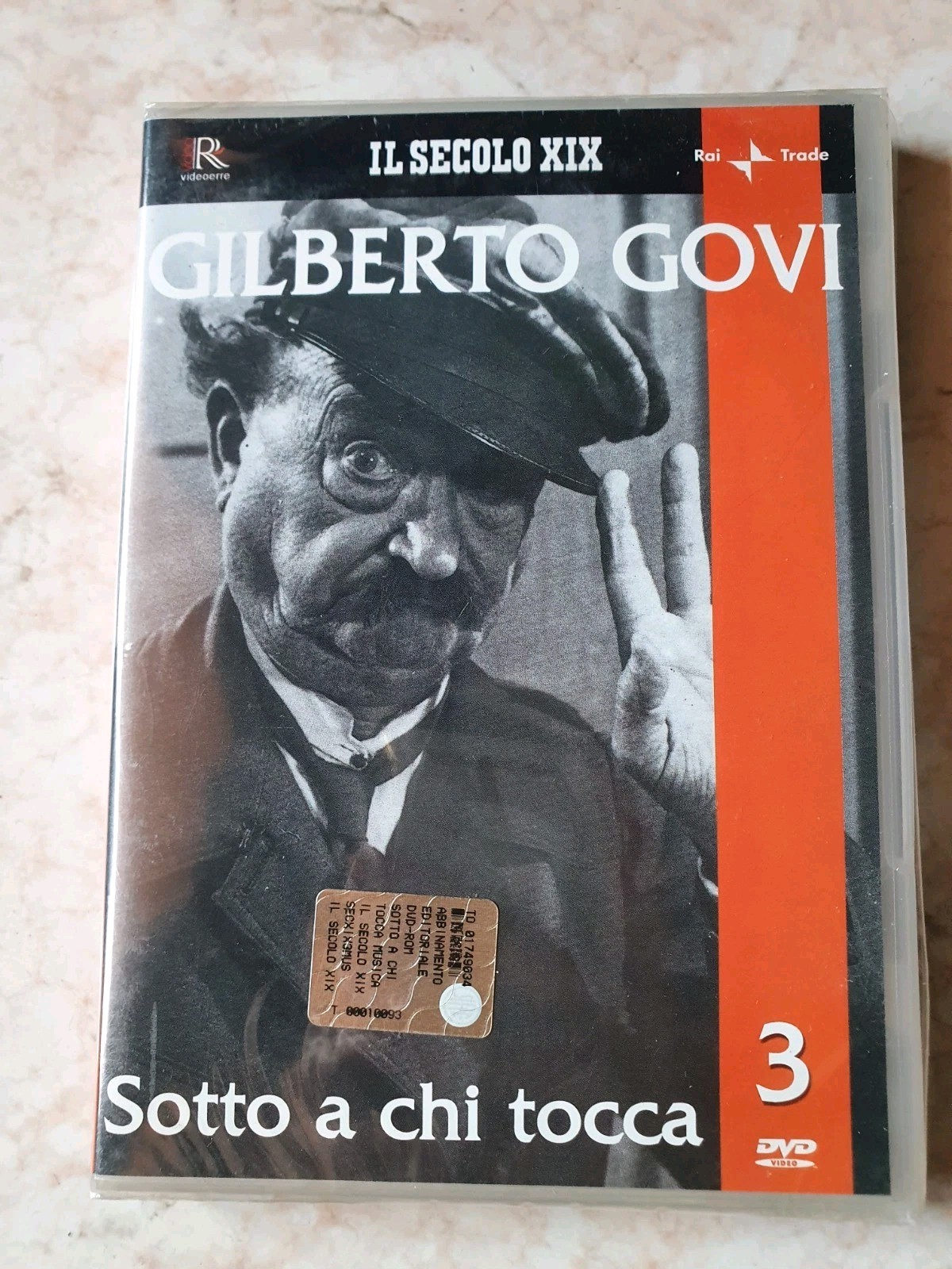 Foto 1 di 2