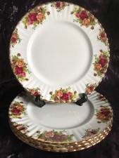 ROYAL ALBERT OLD COUNTR DINNER PLATES X 4
