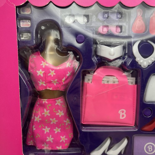 Barbie Shoppin Fun Gift Set 67658 Pink Daisy Dress Complete Kit Mattel Sealed - Picture 2 of 10