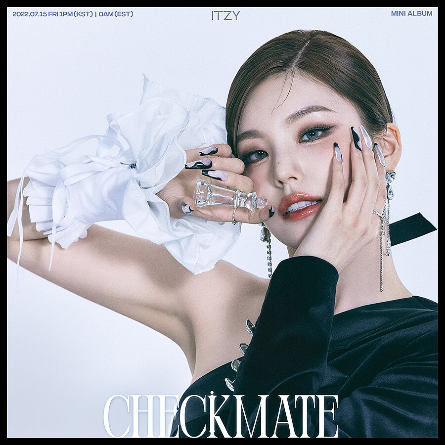 ITZY [CHECKMATE] Album SPECIAL EDITION CD+Photo Book+2 Card+