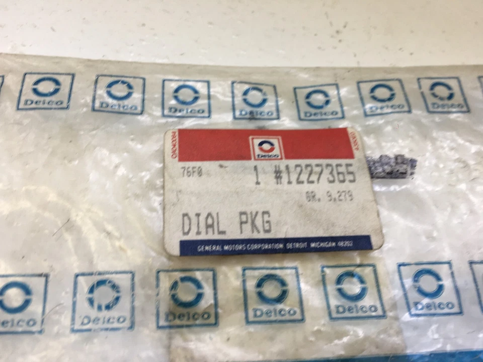 Placa frontal de control de calefacción Pontiac 6000 GM NOS 1986-91 con perillas 1227365 Foto 2 de 4