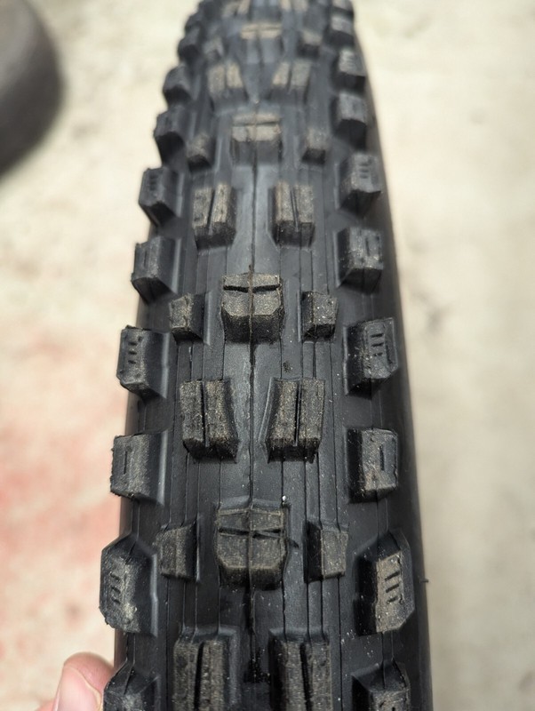 Maxxis Assegai Downhill 29 x 2.50WT DH 60 TPI Folding 3C MaxxGrip Tubeless Tyre