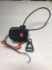 Kombinacja wtyczek przełącznika (VDE) do wertykulatora Atika VT 32 z gniazdem kablowym