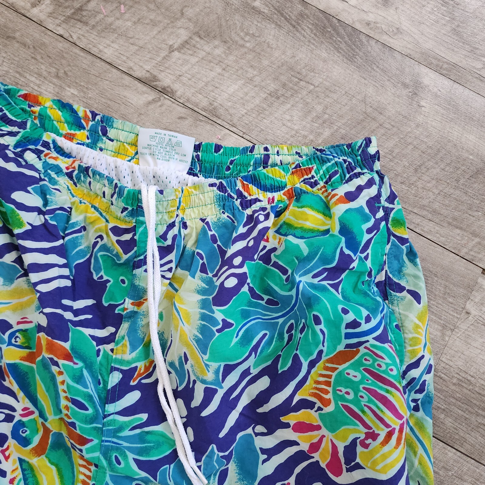 Izod Tropical Swim Trunks Large 36-38
