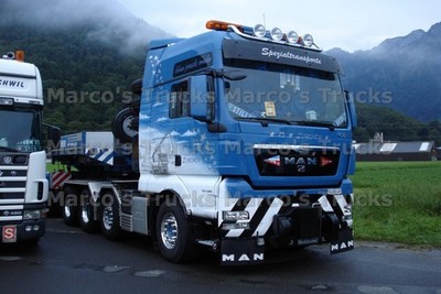 LKW Foto MAN TGX 680 V8 Schwerlast Zugmaschine Schweiz blau Spezialtransp #m6bw