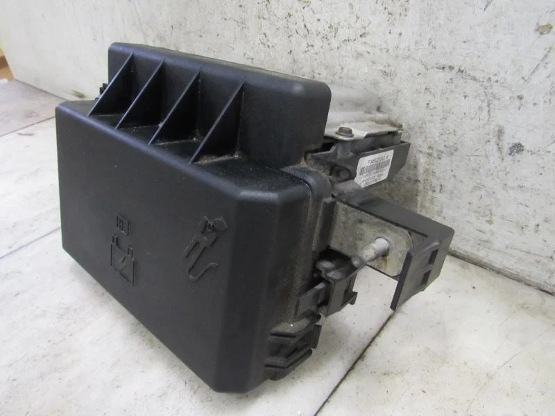 06 07 CAJA DE FUSIBLES MOTOR DODGE MAGNUM Foto 3 de 4