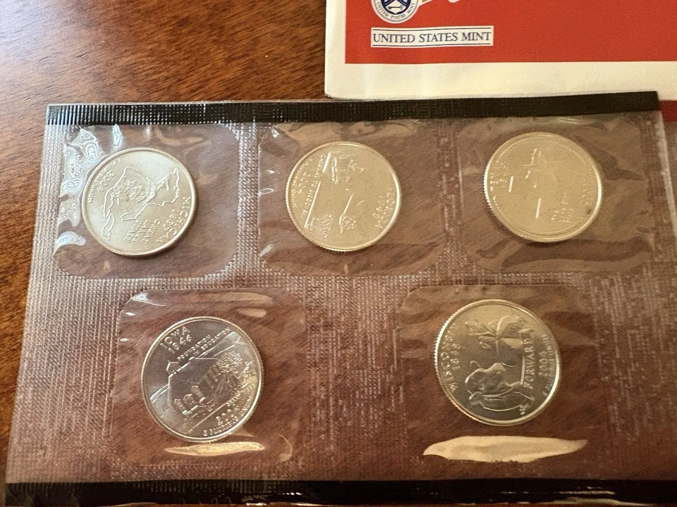 2004 Mint Set Philadelphia and Denver with Certificate of Authenticity - Image 4 of 4