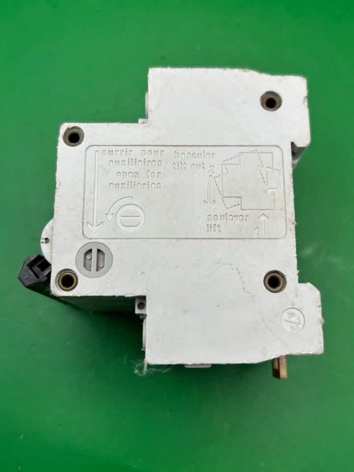 Merlin Gerin 21347 Multi9 C45N 20A Type 2 3 Phase MCB | eBay