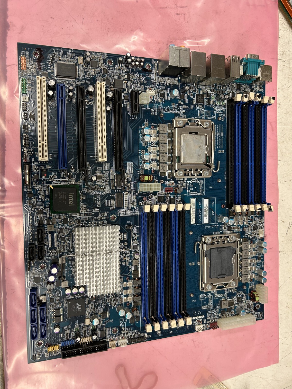 Lenovo 71Y8826 ThinkStation D20 LGA 1366 dual CPU with one CPU on board pulled