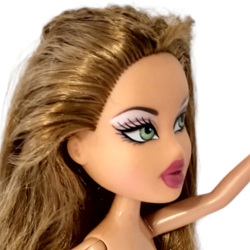 Bratz Yazmin Doll Slumber Party 2003 No Clothes Or Feet Vintage Green Eyes - Picture 3 of 19
