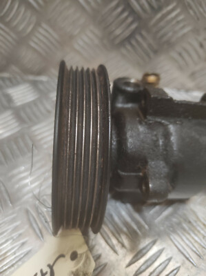 Pompe De Direction Assistée Ford Fiesta 1.3 60CV (96BF3A733AD) - Occasion France