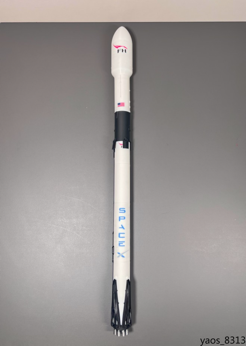 1:144 Scale SpaceX Falcon 9 Dragon F9 Painted Model Foldable