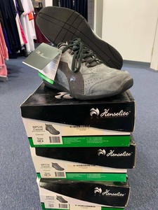 ladies bowling shoes clearance