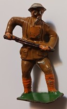 AMERICAN METAL Co. Lead Toy Soldier RARE AM26 GAS MASK BAYONETING Barclay